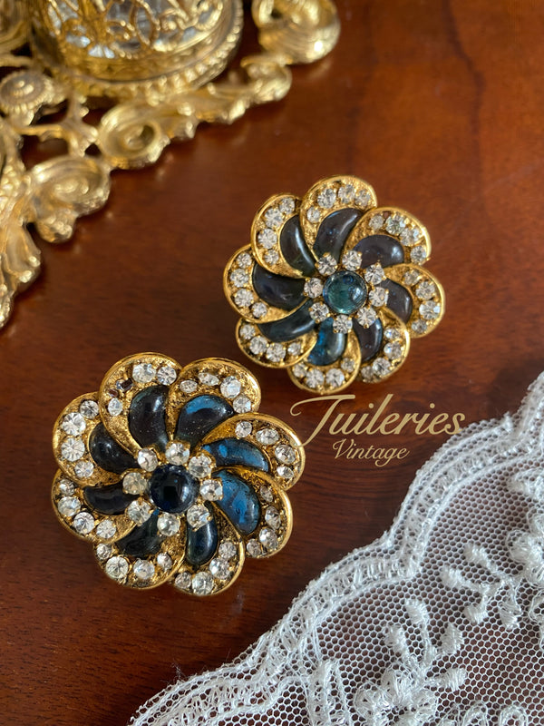 Chanel 1970s Gripoix haute couture flower clip-on earrings