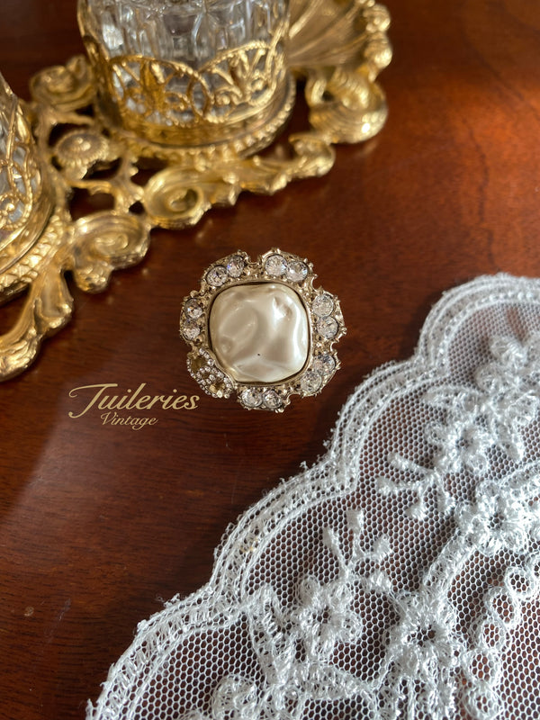 Chanel 20C Modern Pearl Glaze Ring