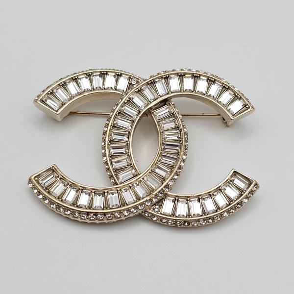 Chanel-2016-Crystal-Baguette-CC-Brooch