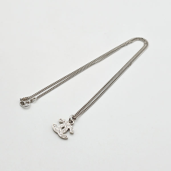 chanel-2007v-full-crystal-cc-pendant-necklace